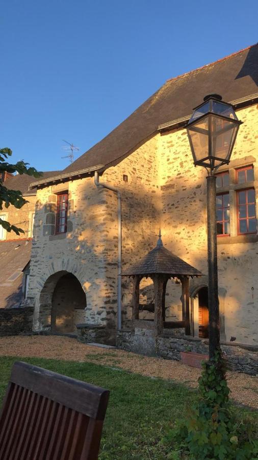 Le Logis Du Vassal Bed & Breakfast Laval  Exterior photo