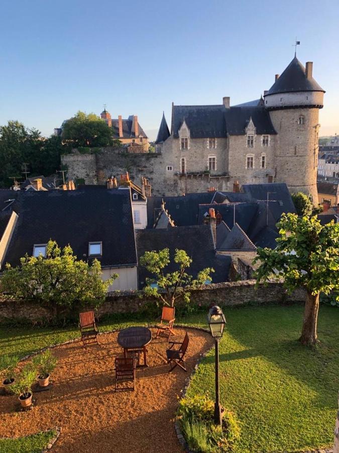 Le Logis Du Vassal Bed & Breakfast Laval  Exterior photo