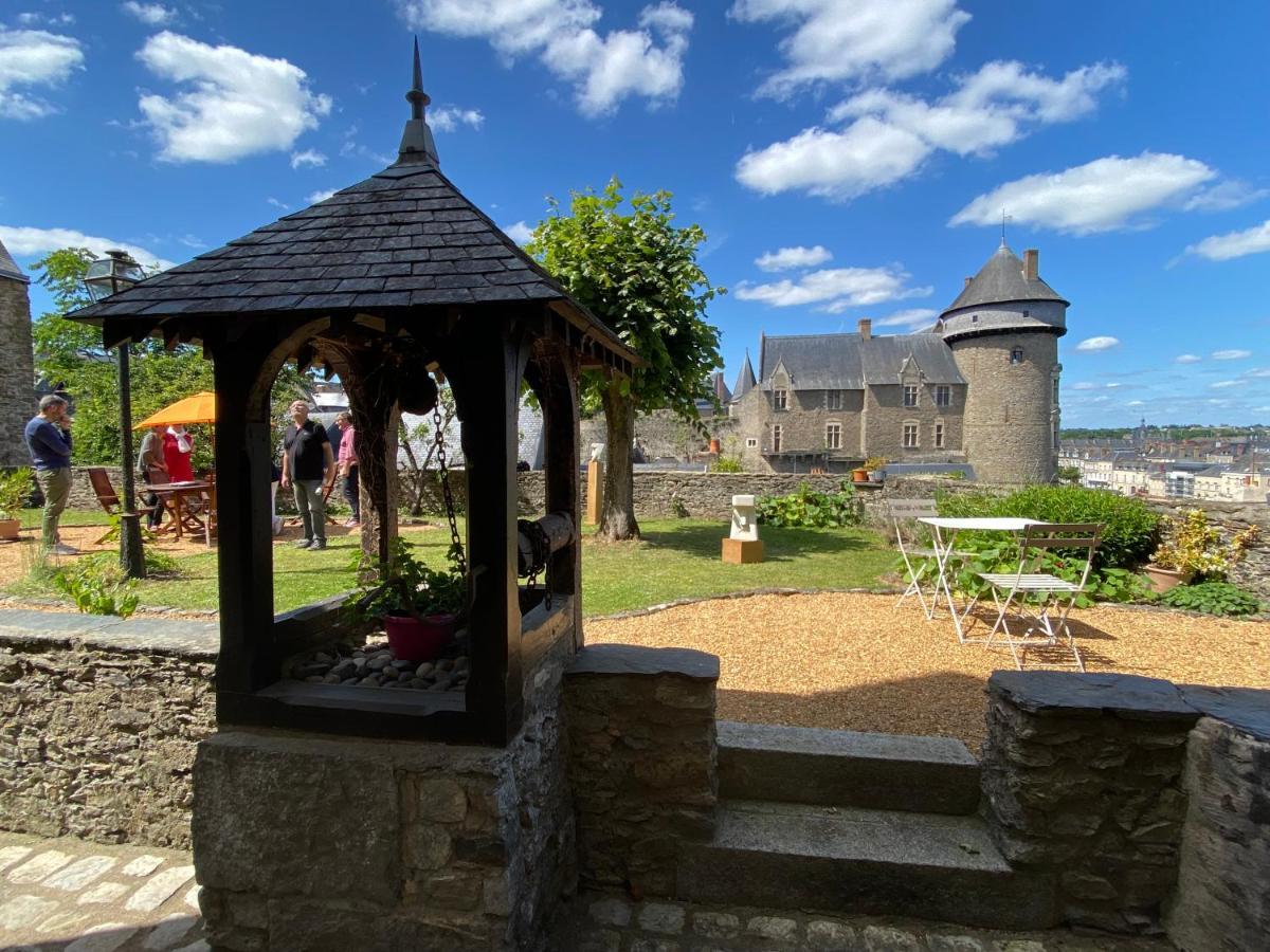 Le Logis Du Vassal Bed & Breakfast Laval  Exterior photo