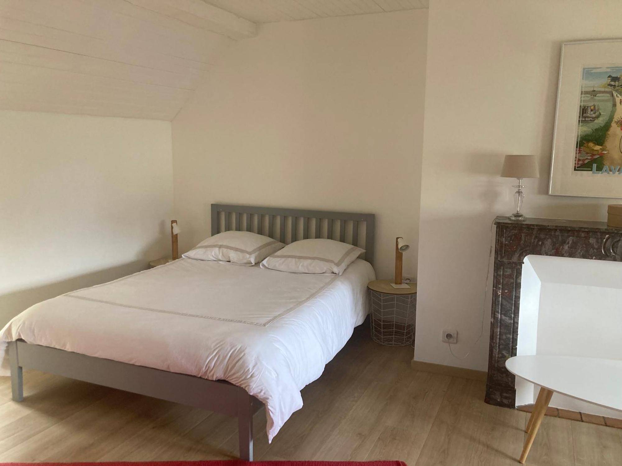 Le Logis Du Vassal Bed & Breakfast Laval  Exterior photo
